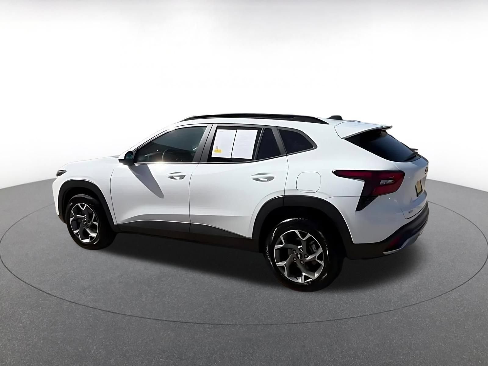 Thumbnail: 2025 Chevrolet Trax - 10