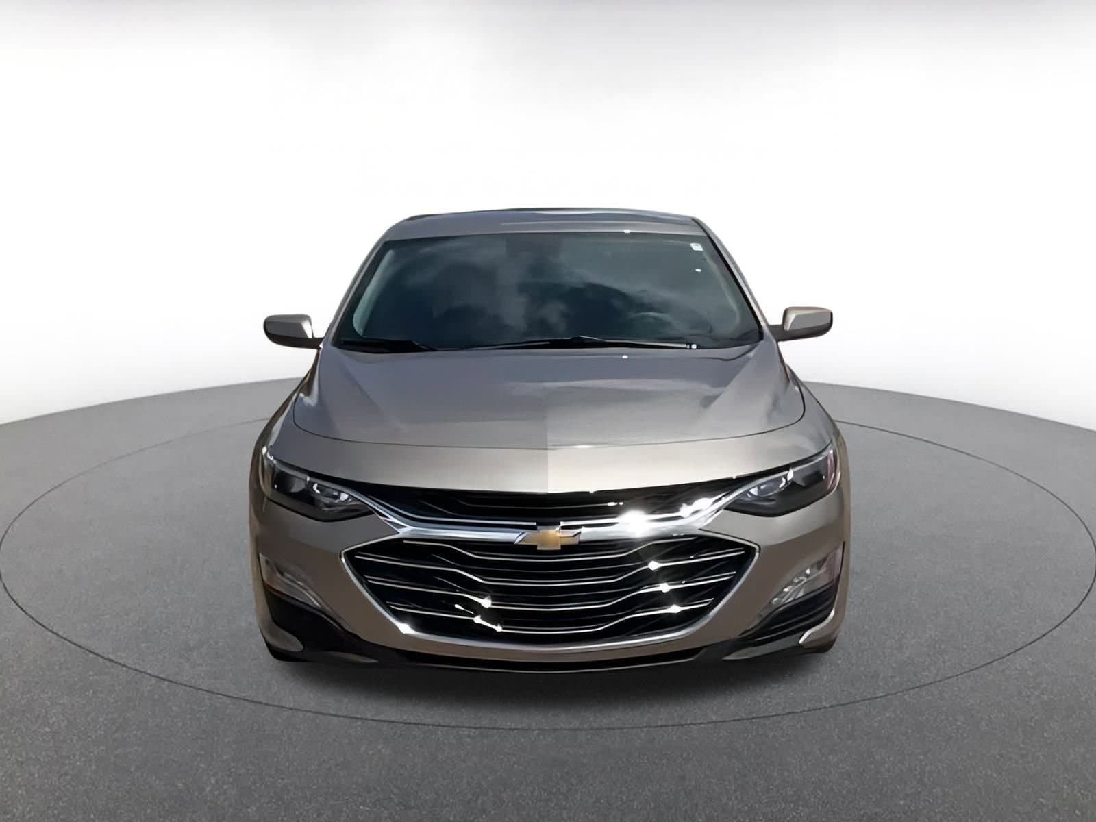 Thumbnail: 2024 Chevrolet Malibu - 3