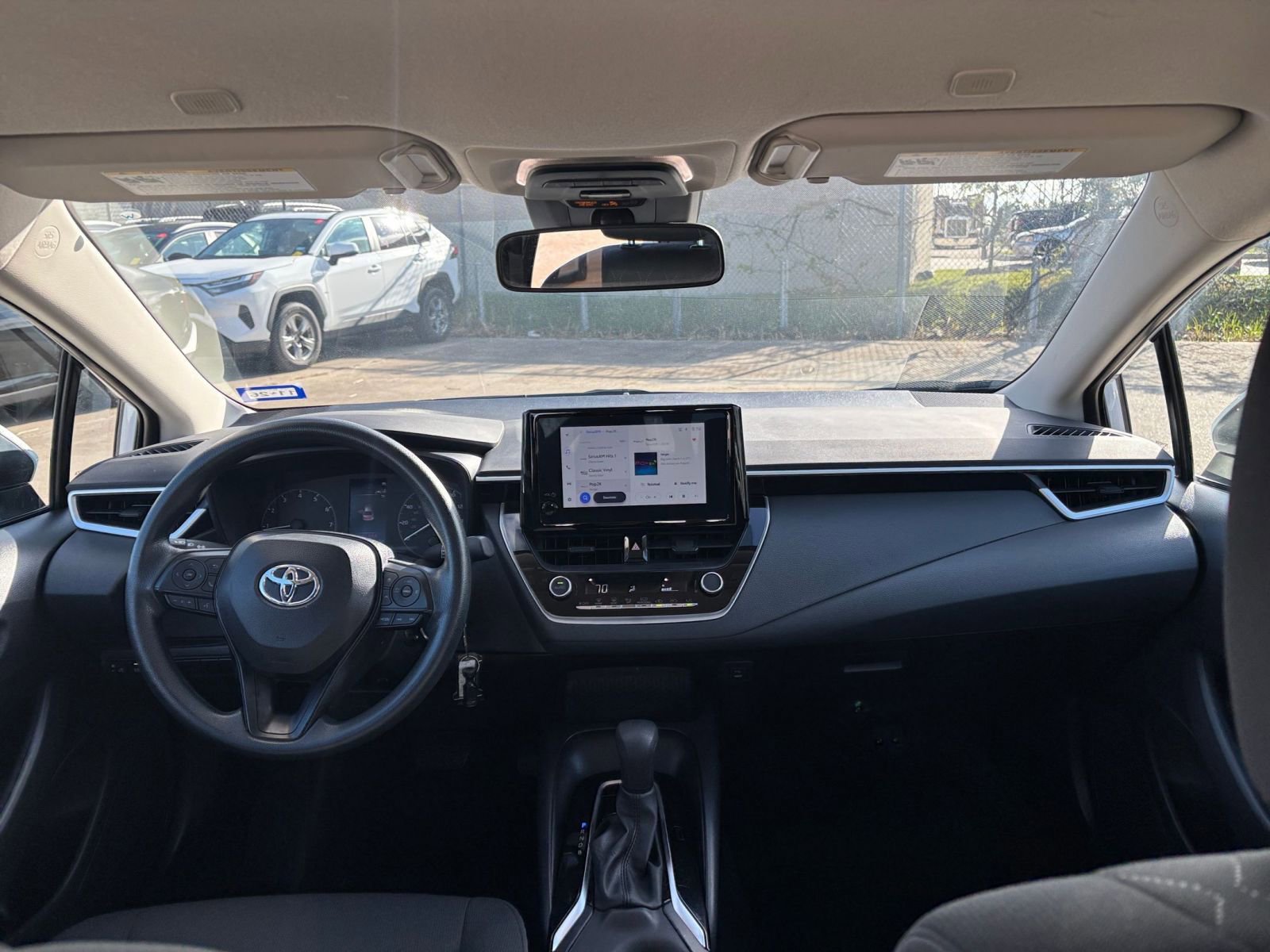 Thumbnail: 2025 Toyota Corolla - 31