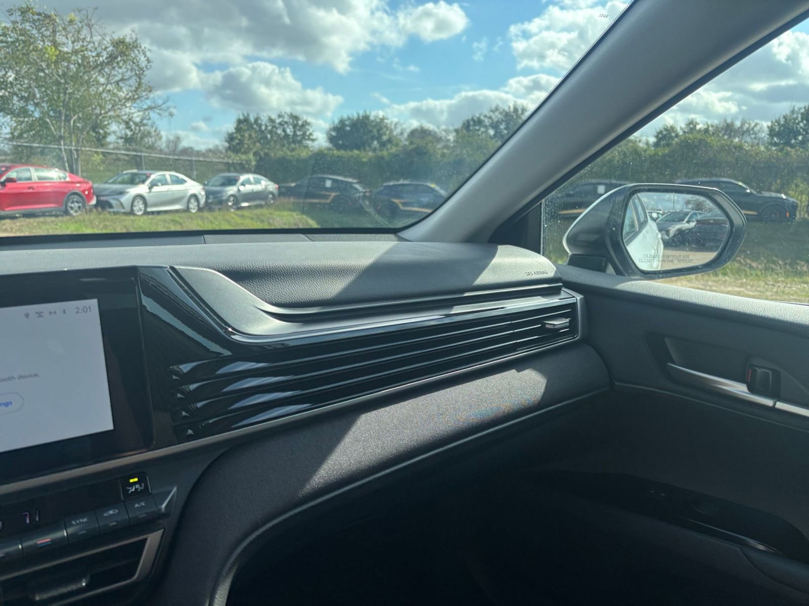 Thumbnail: 2025 Toyota Camry - 33