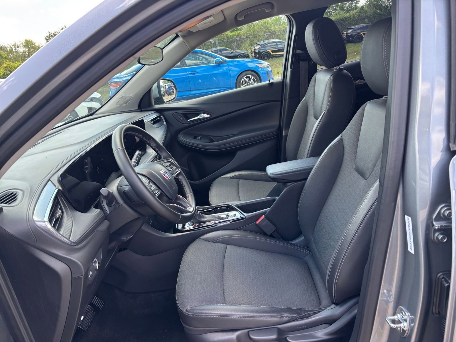 Thumbnail: 2025 Buick Encore GX - 25