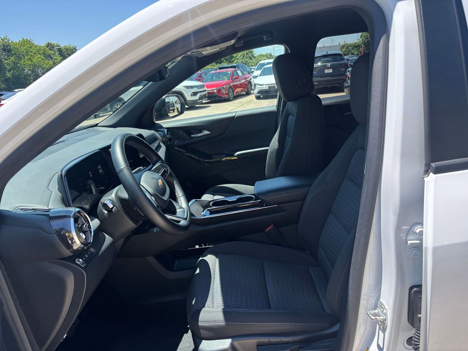 Thumbnail: 2025 Chevrolet Equinox - 27