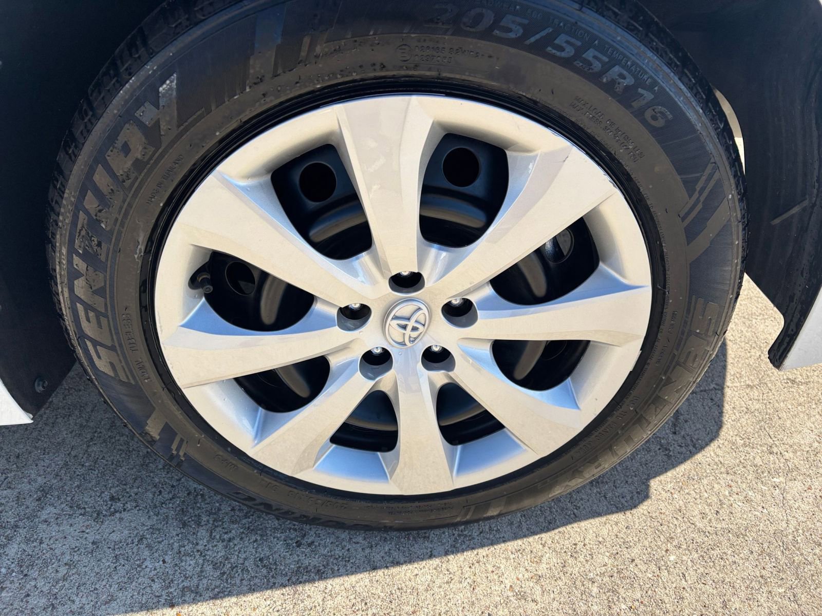 Thumbnail: 2025 Toyota Corolla - 28