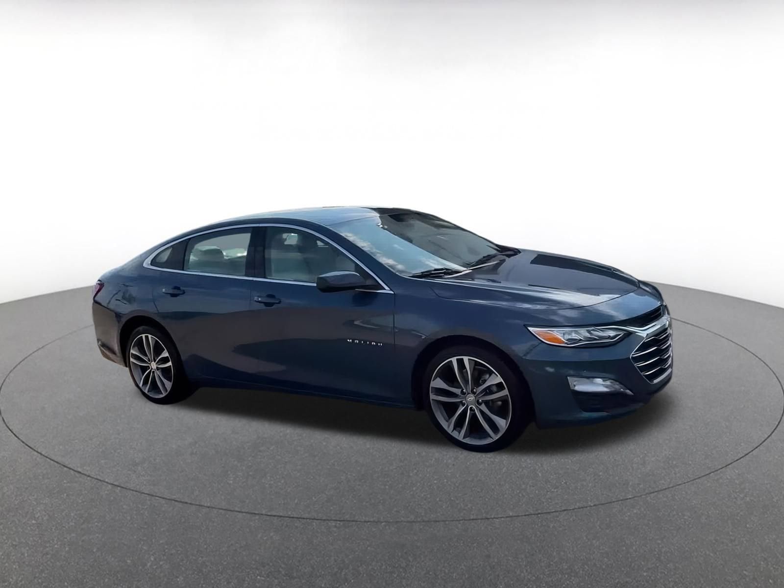 Thumbnail: 2024 Chevrolet Malibu - 2