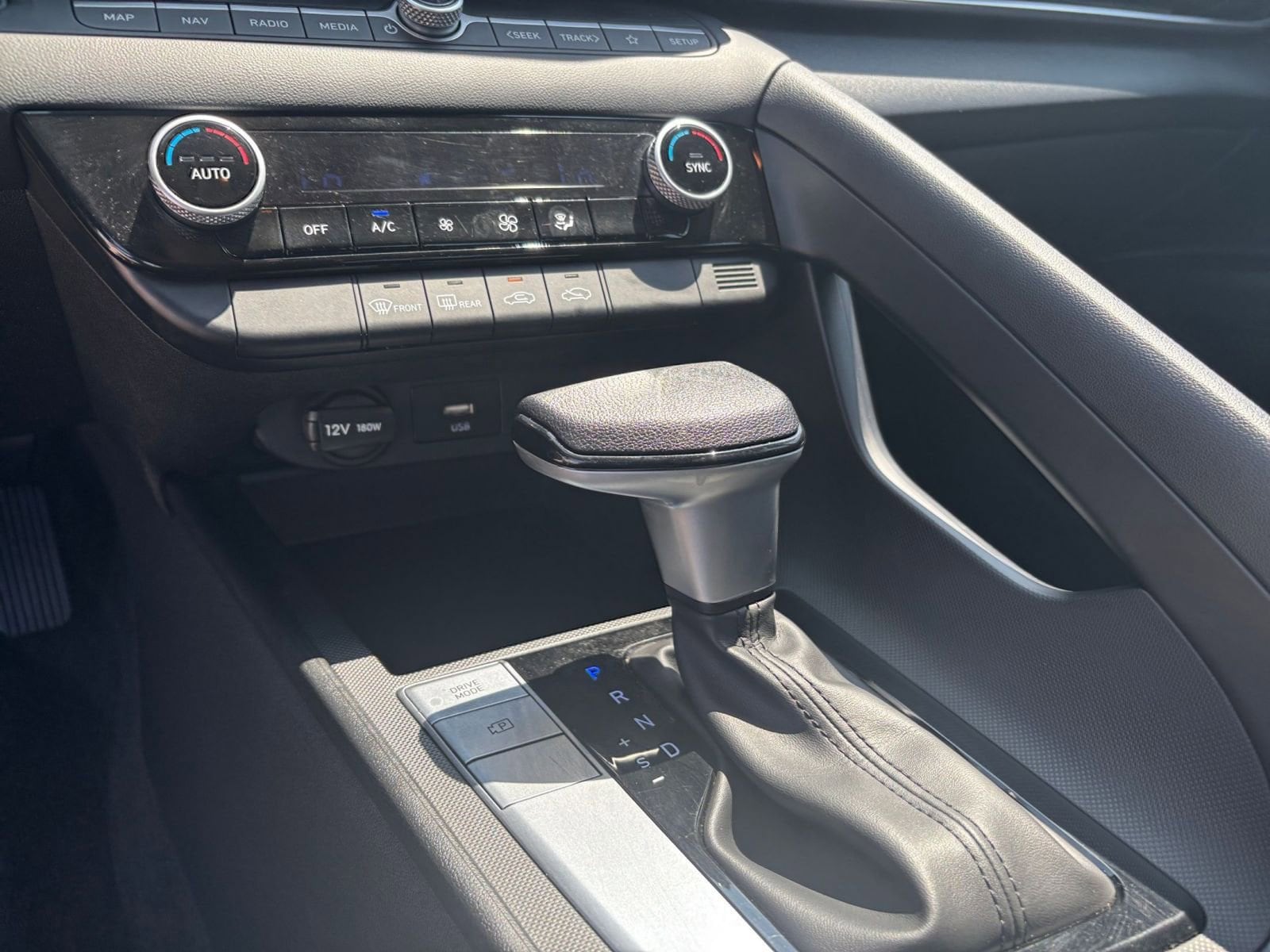 Thumbnail: 2024 Hyundai Elantra - 34