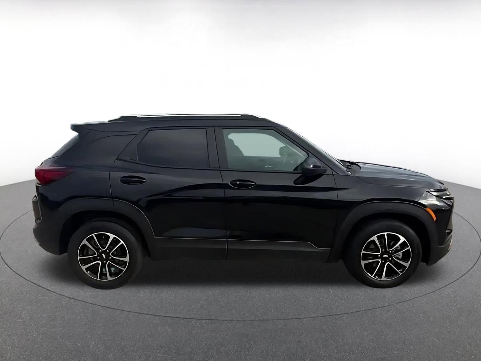 Thumbnail: 2025 Chevrolet TrailBlazer - 16