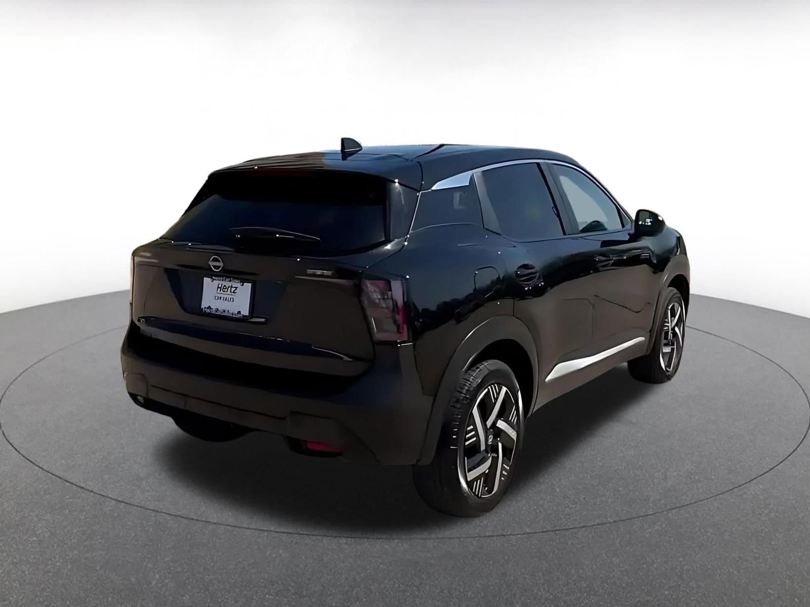 Thumbnail: 2025 Nissan Kicks - 14