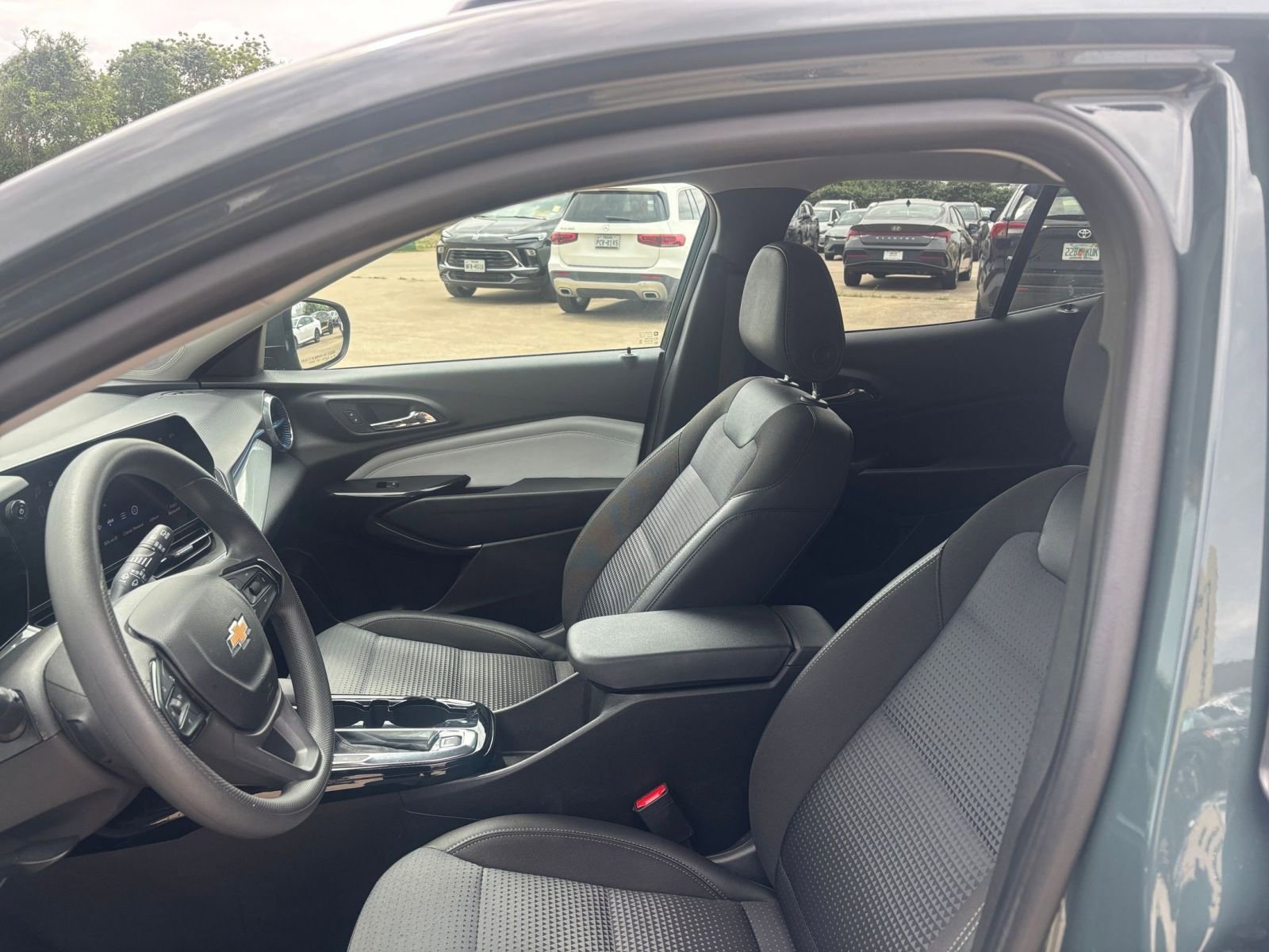 Thumbnail: 2025 Chevrolet Trax - 24