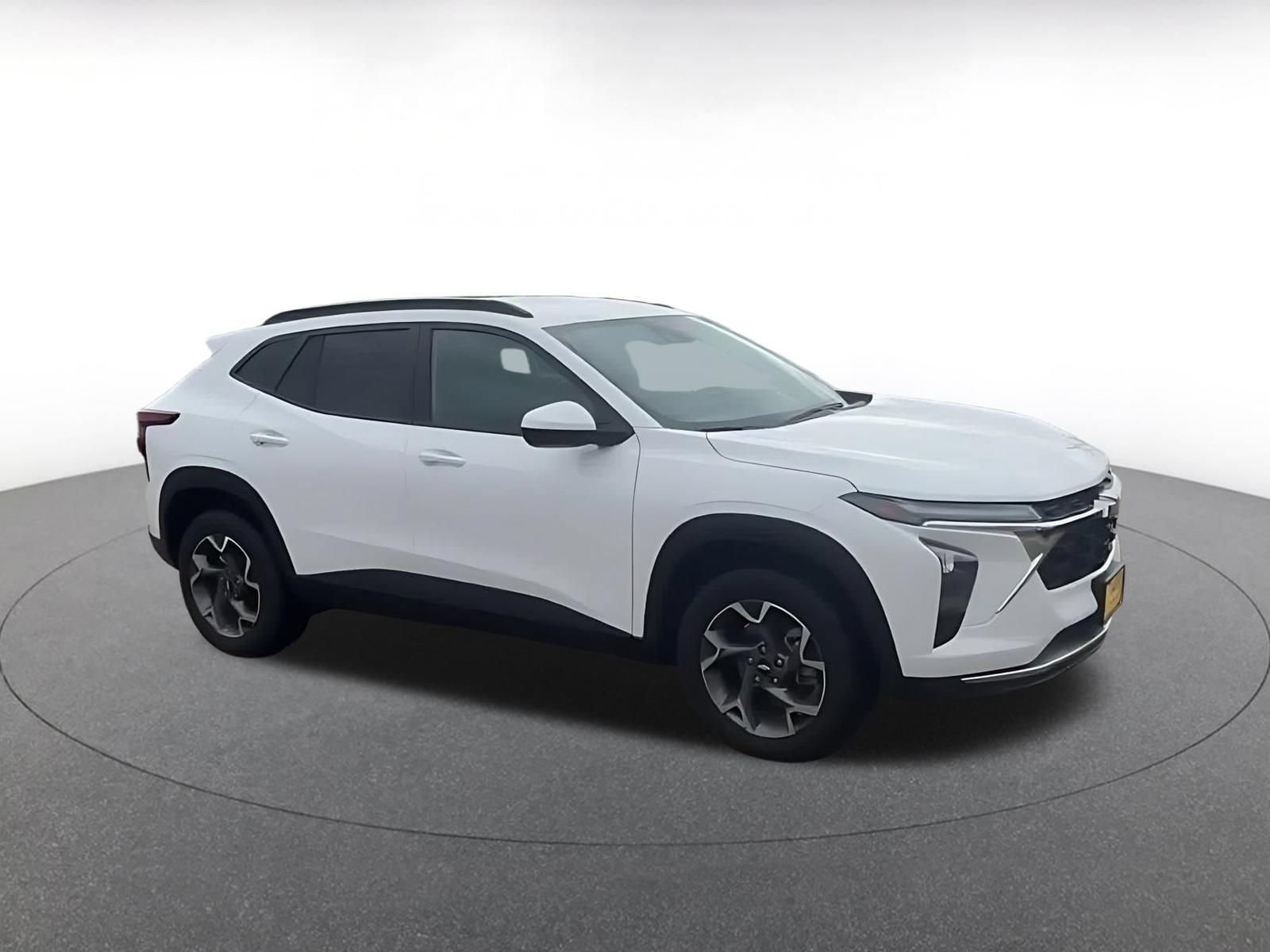Thumbnail: 2025 Chevrolet Trax - 2