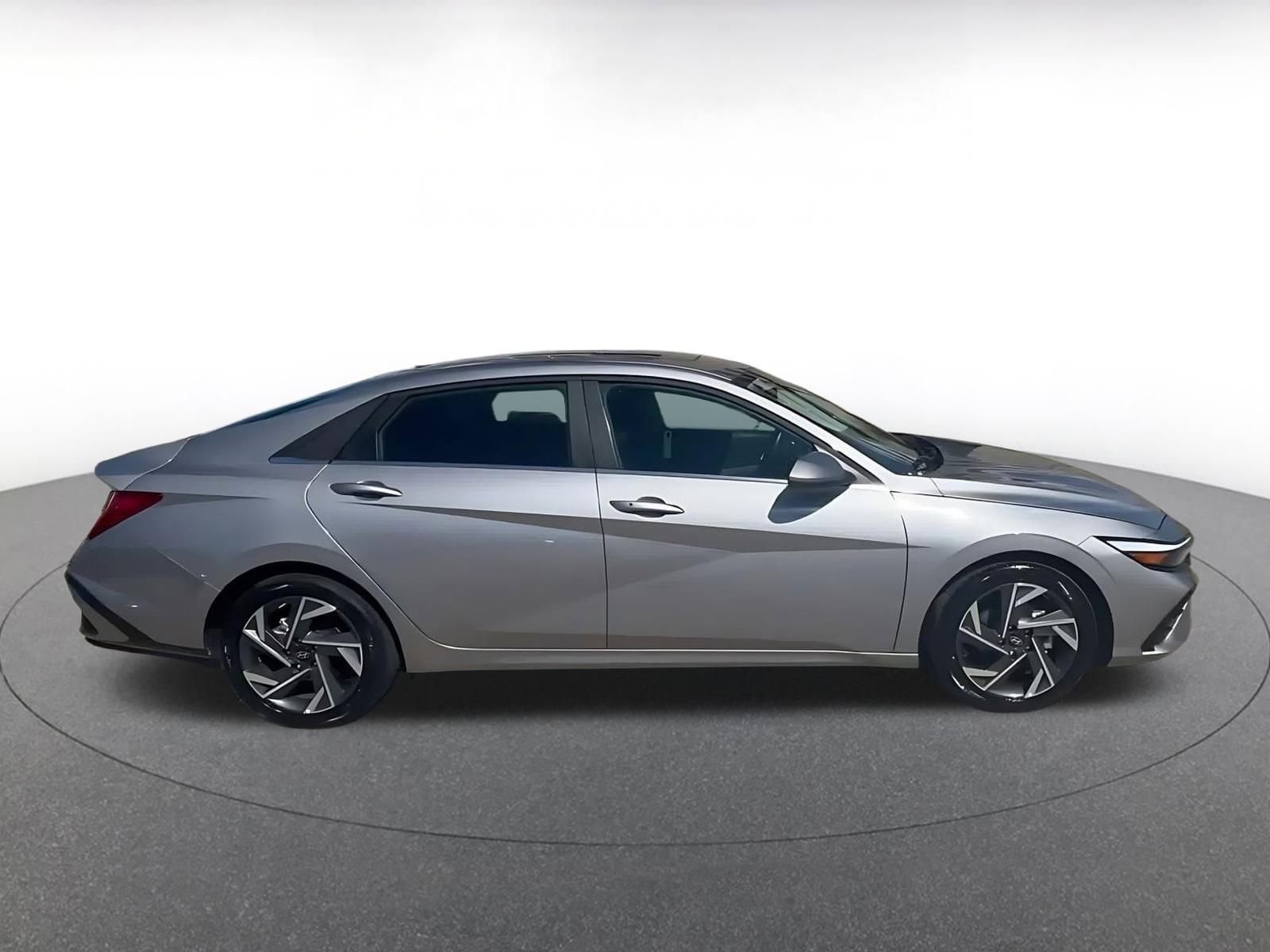 Thumbnail: 2025 Hyundai Elantra - 16