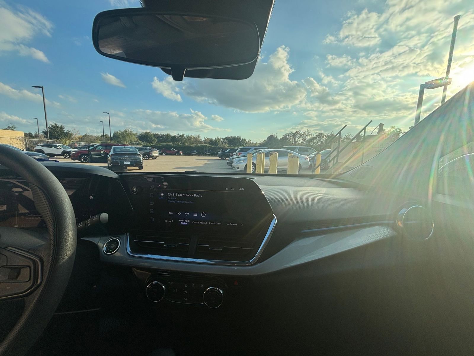 Thumbnail: 2025 Chevrolet Trax - 31