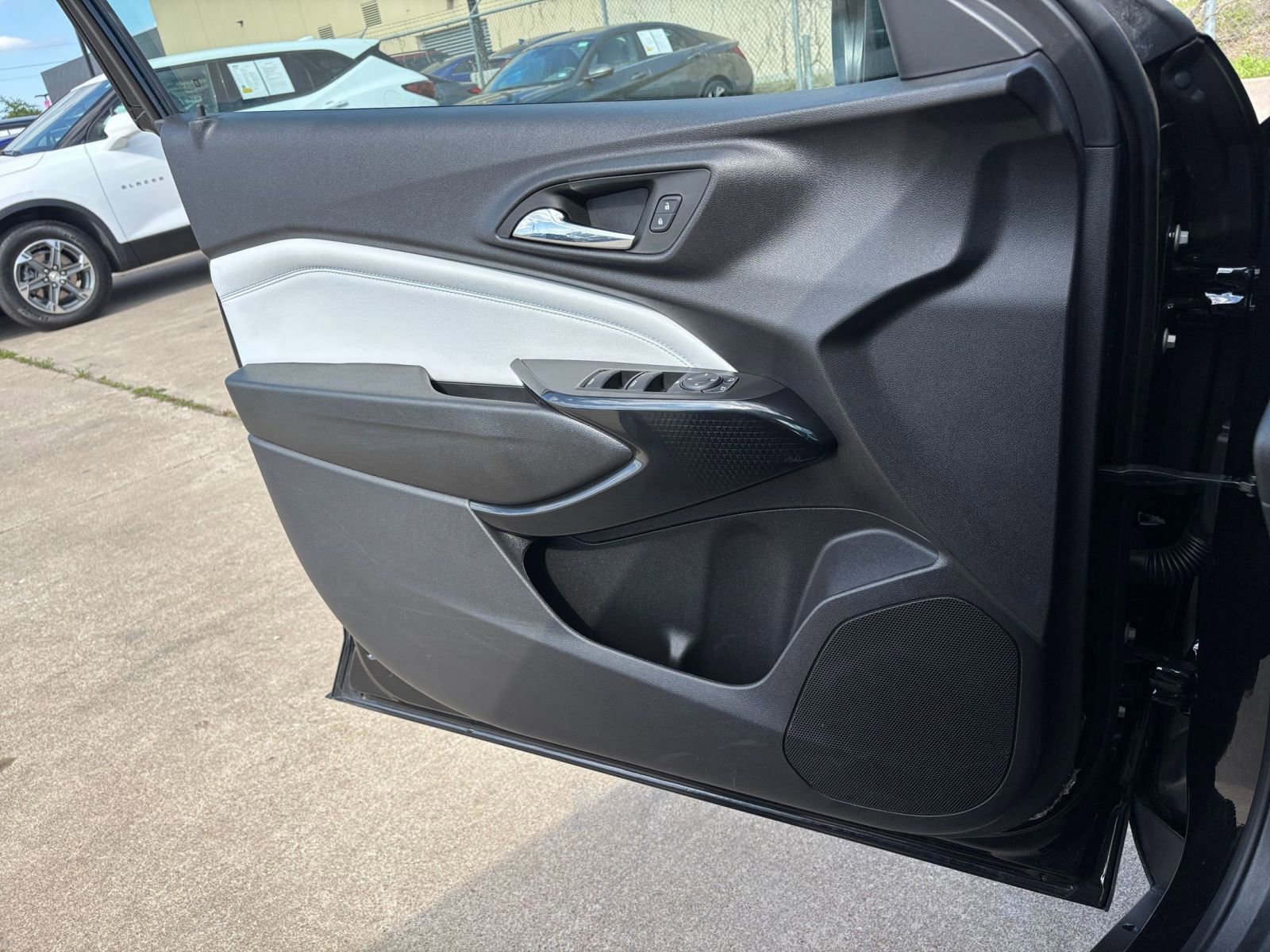 Thumbnail: 2025 Chevrolet Trax - 18