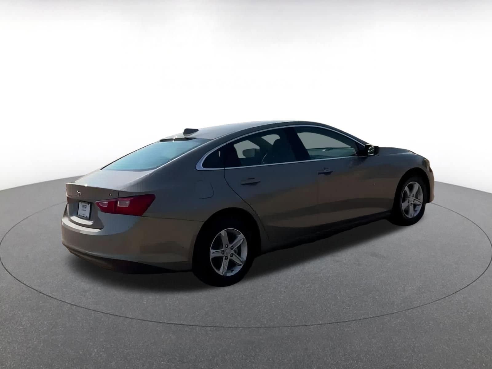 Thumbnail: 2024 Chevrolet Malibu - 14