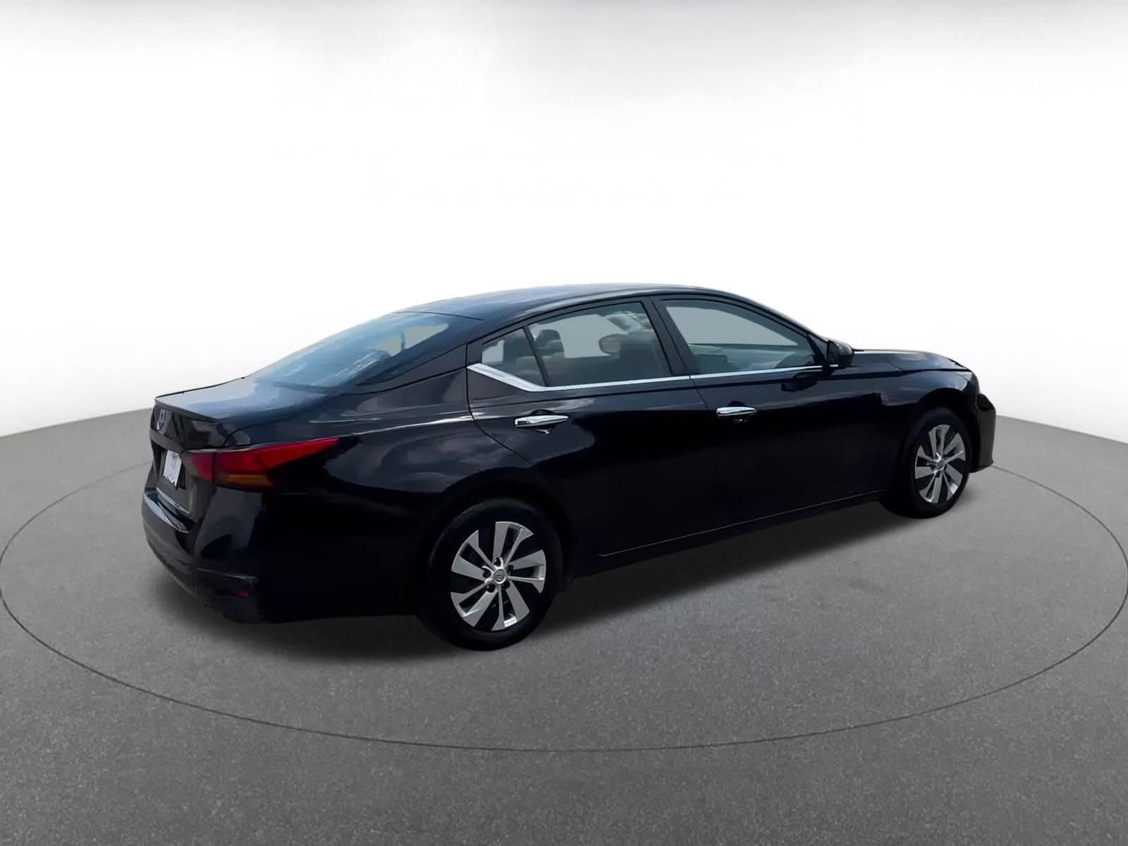 Thumbnail: 2023 Nissan Altima - 14
