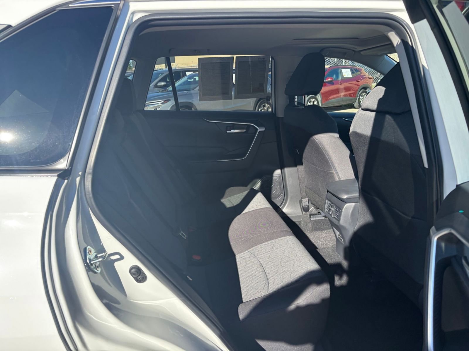 Thumbnail: 2025 Toyota RAV4 - 25