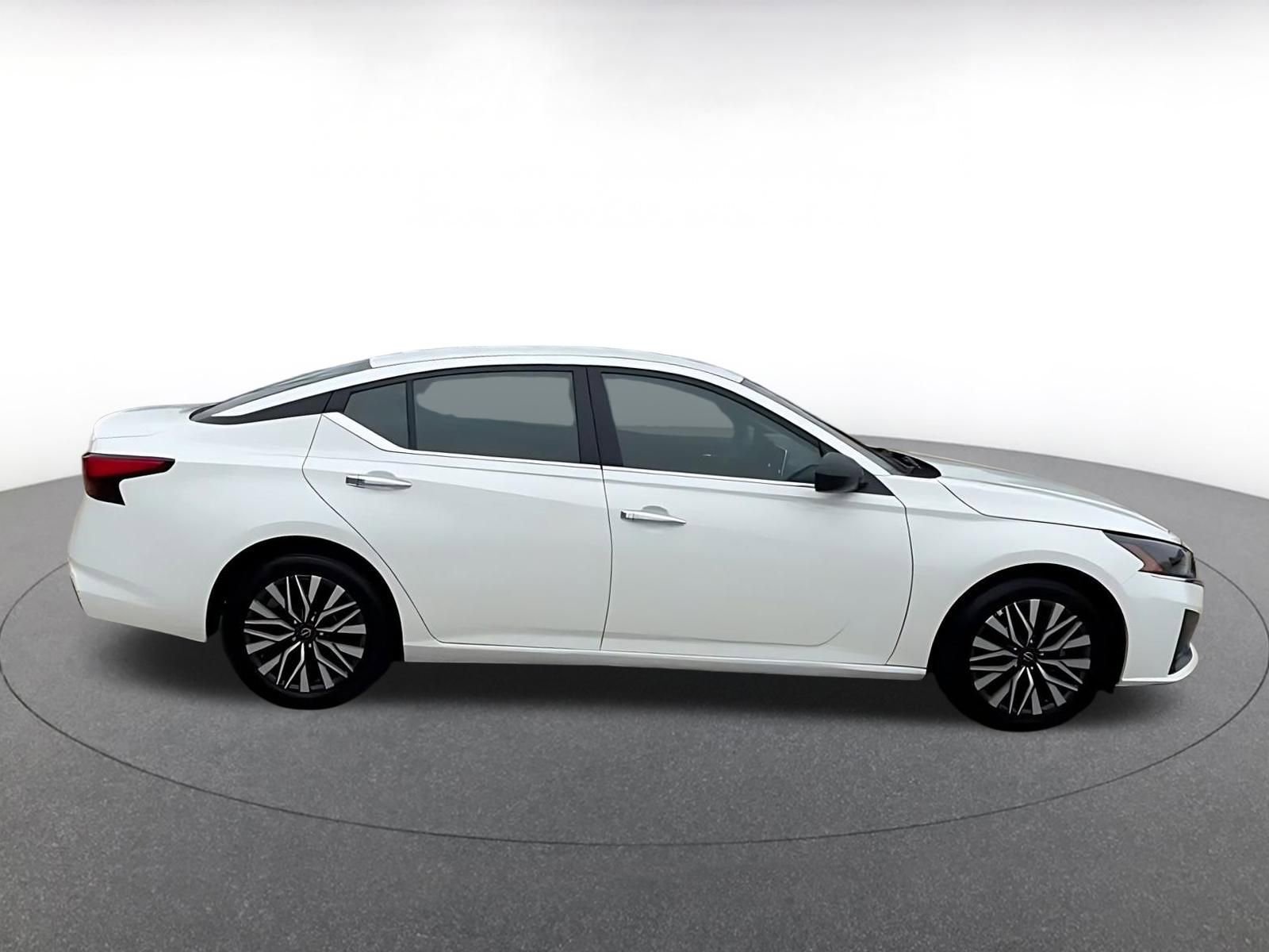 Thumbnail: 2025 Nissan Altima - 16