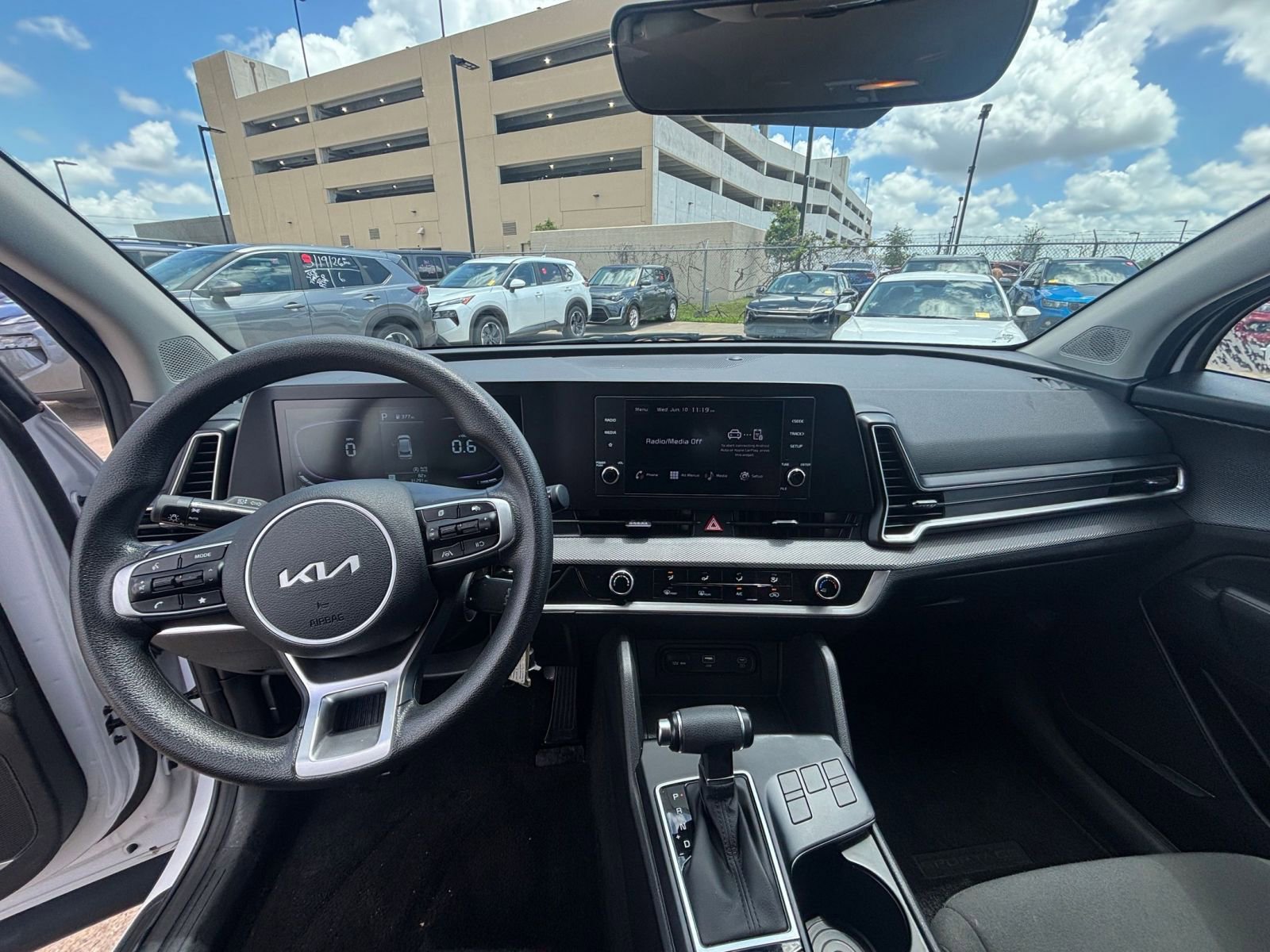 Thumbnail: 2025 Kia Sportage - 32