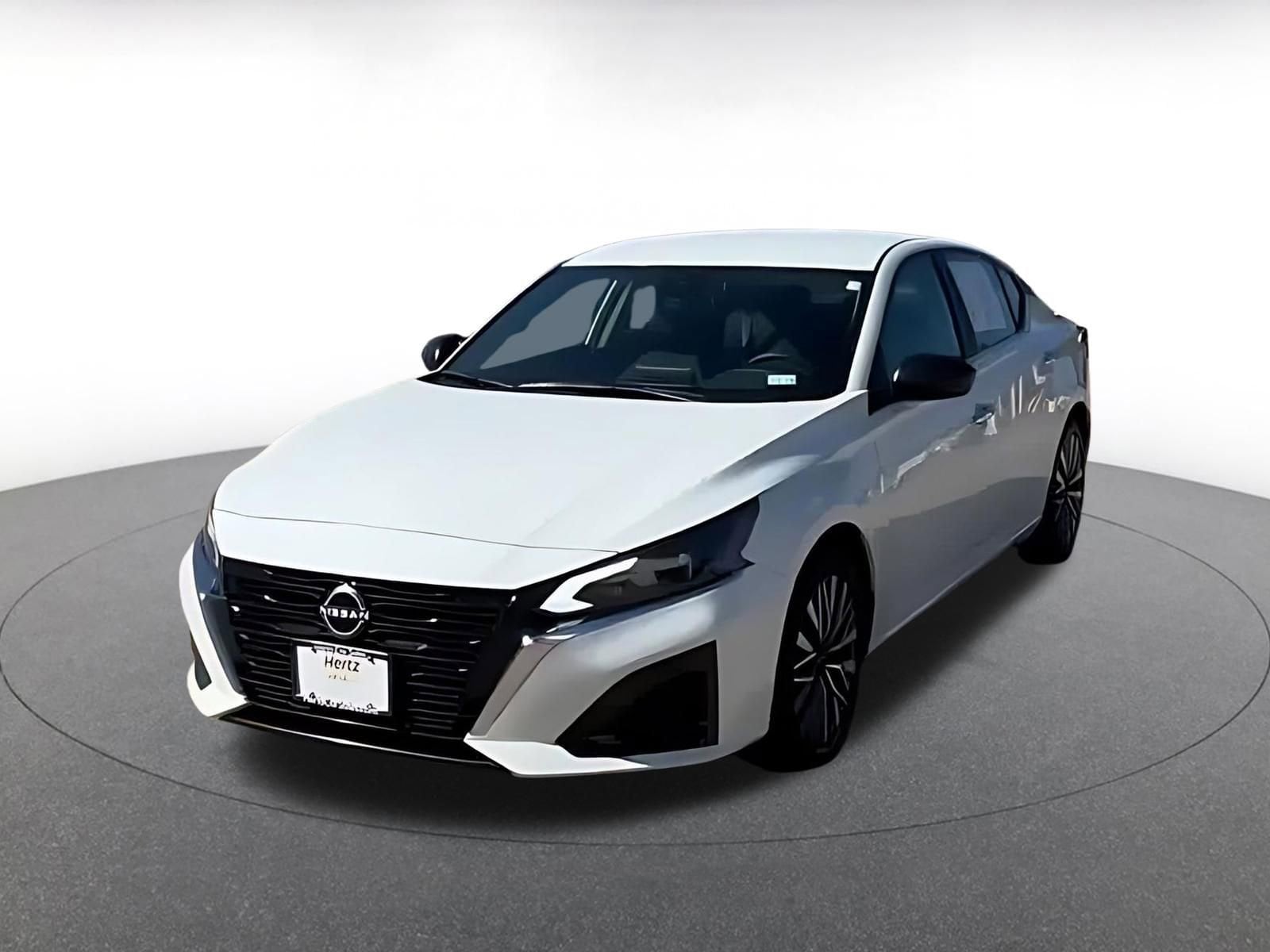 Thumbnail: 2025 Nissan Altima - 4