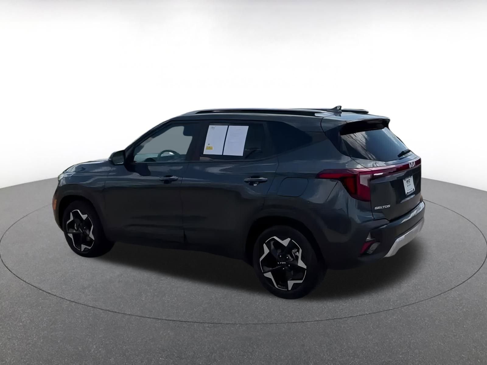 Thumbnail: 2025 Kia Seltos - 11