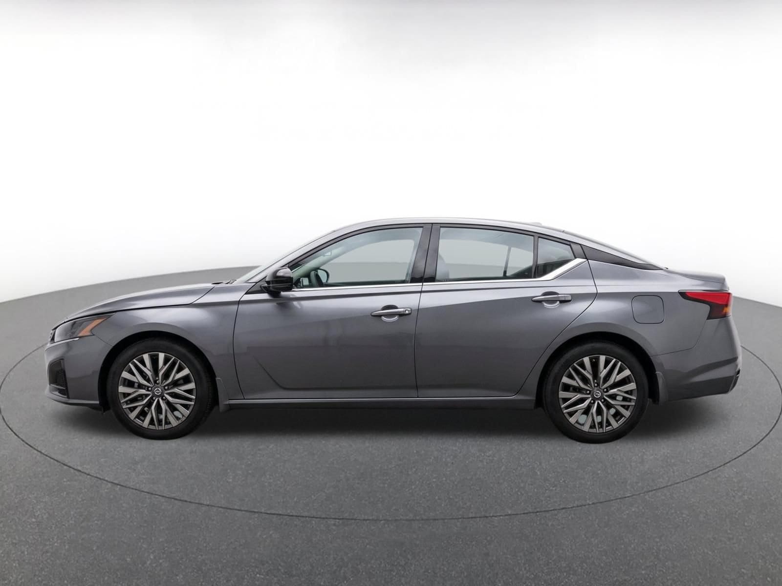 Thumbnail: 2025 Nissan Altima - 4