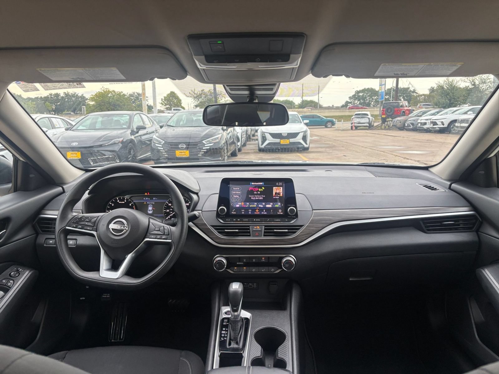 Thumbnail: 2025 Nissan Altima - 32