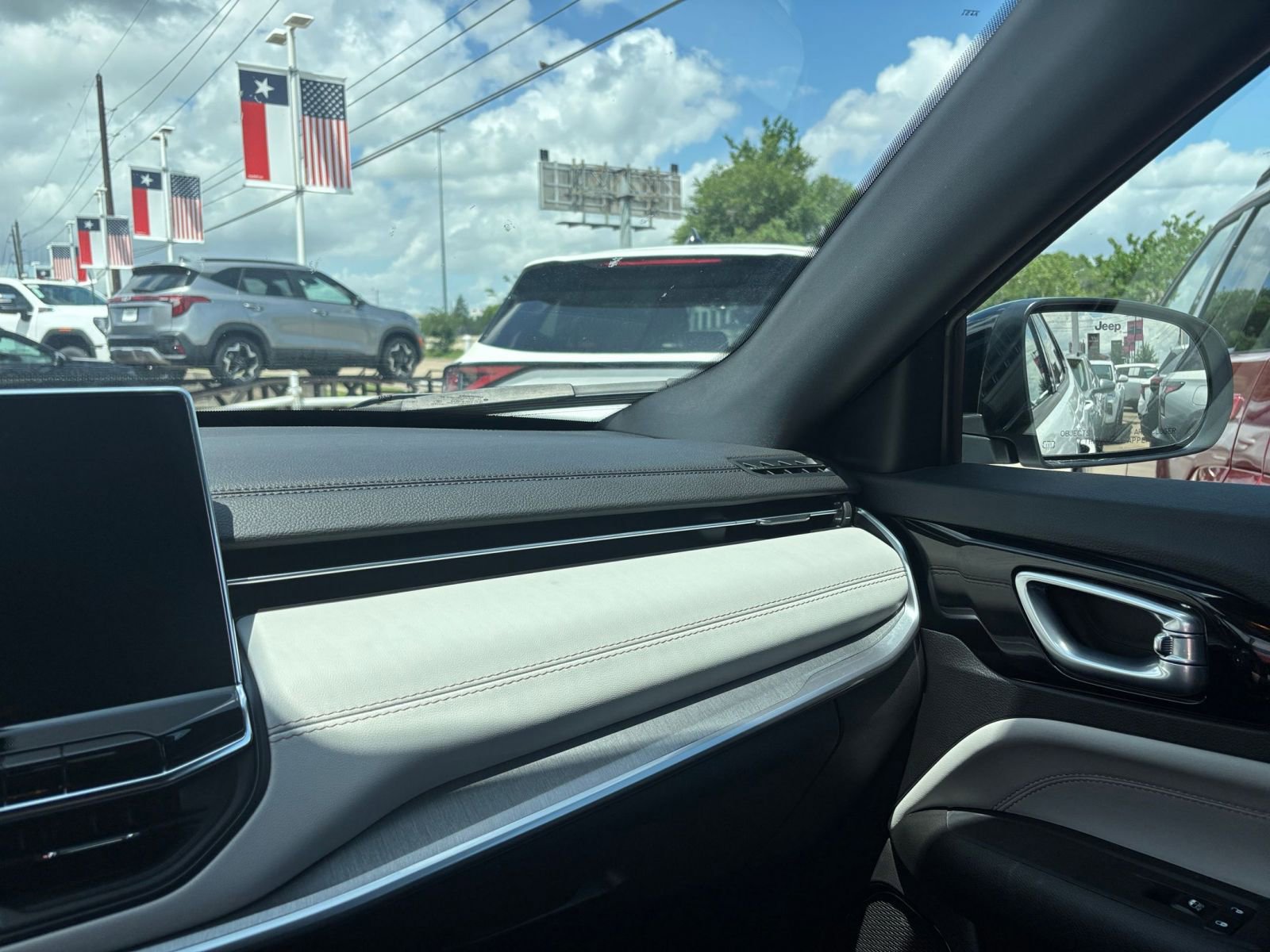 Thumbnail: 2025 Jeep Compass - 34