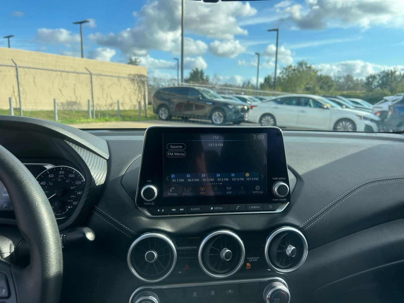 Thumbnail: 2025 Nissan Sentra - 18