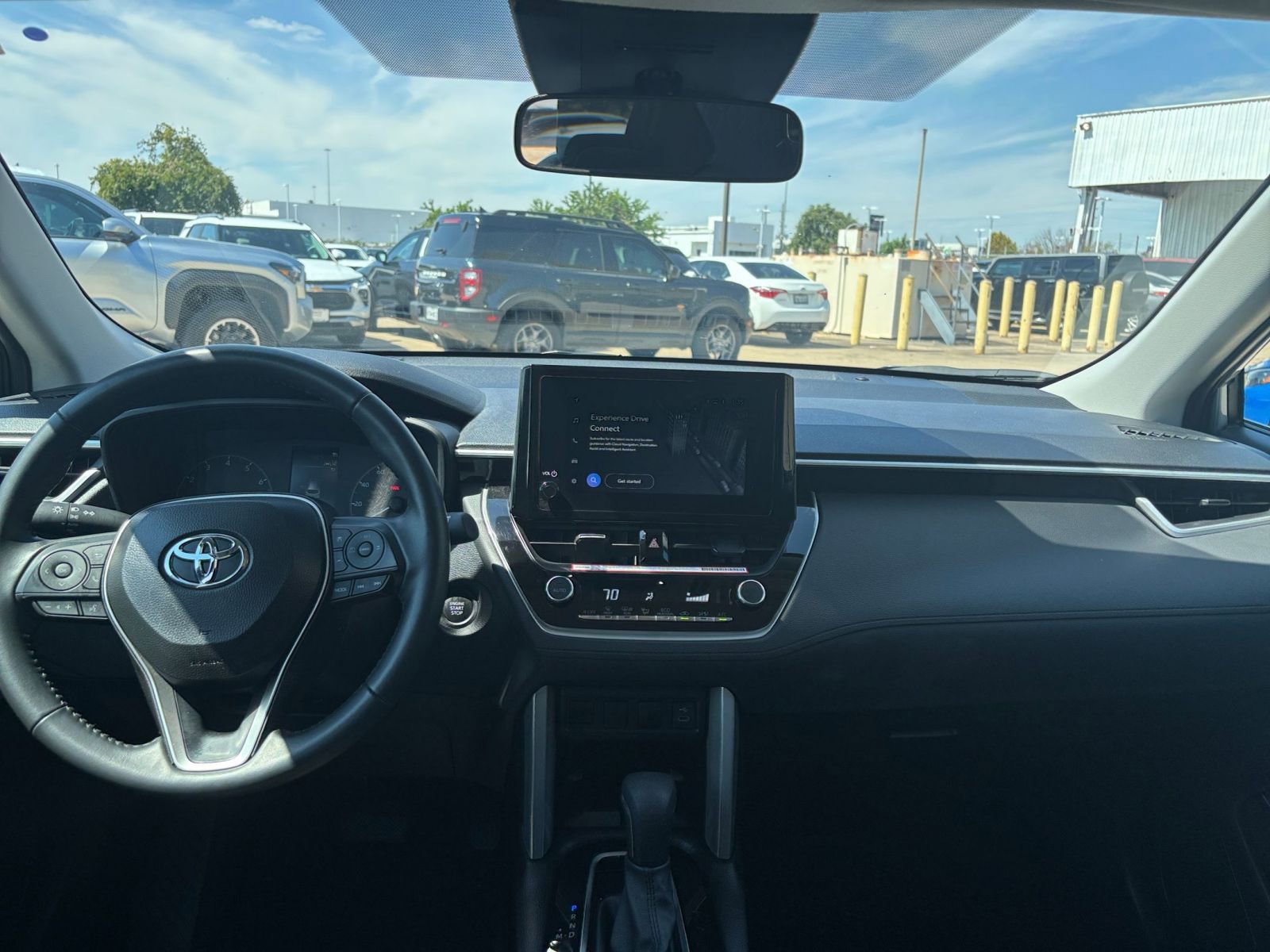 Thumbnail: 2025 Toyota Corolla Cross - 32