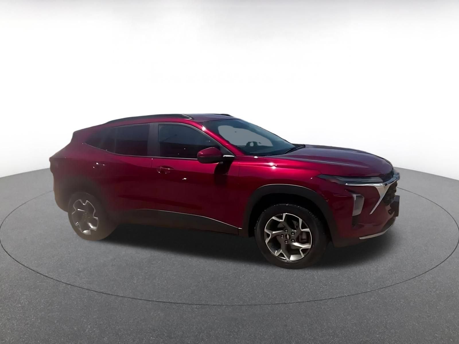 Thumbnail: 2025 Chevrolet Trax - 2