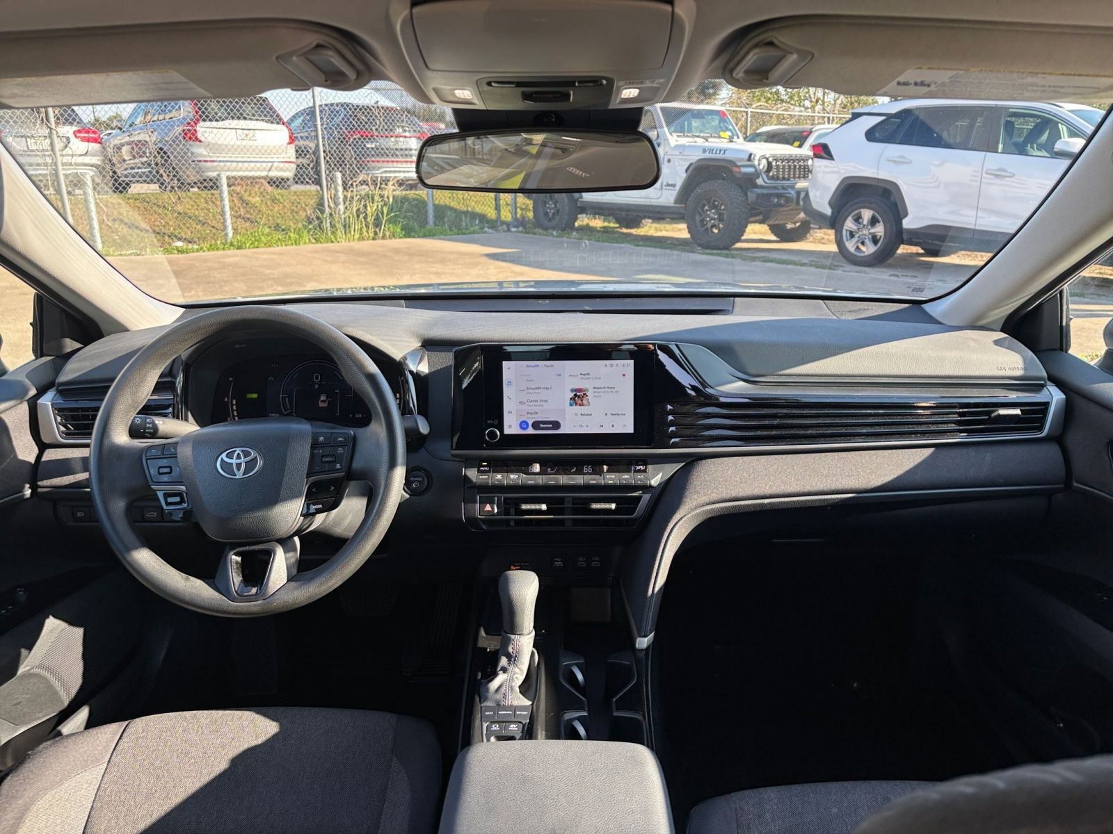 Thumbnail: 2025 Toyota Camry - 33