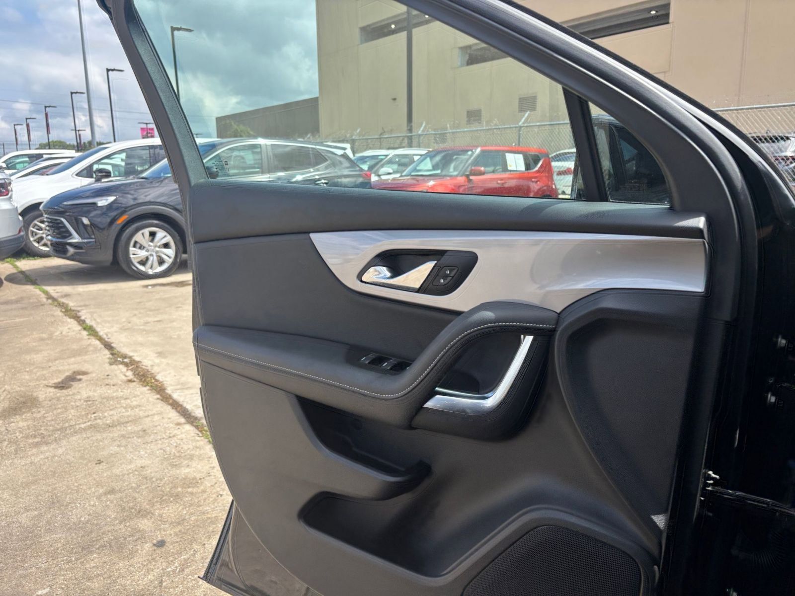 Thumbnail: 2025 Chevrolet Blazer - 18