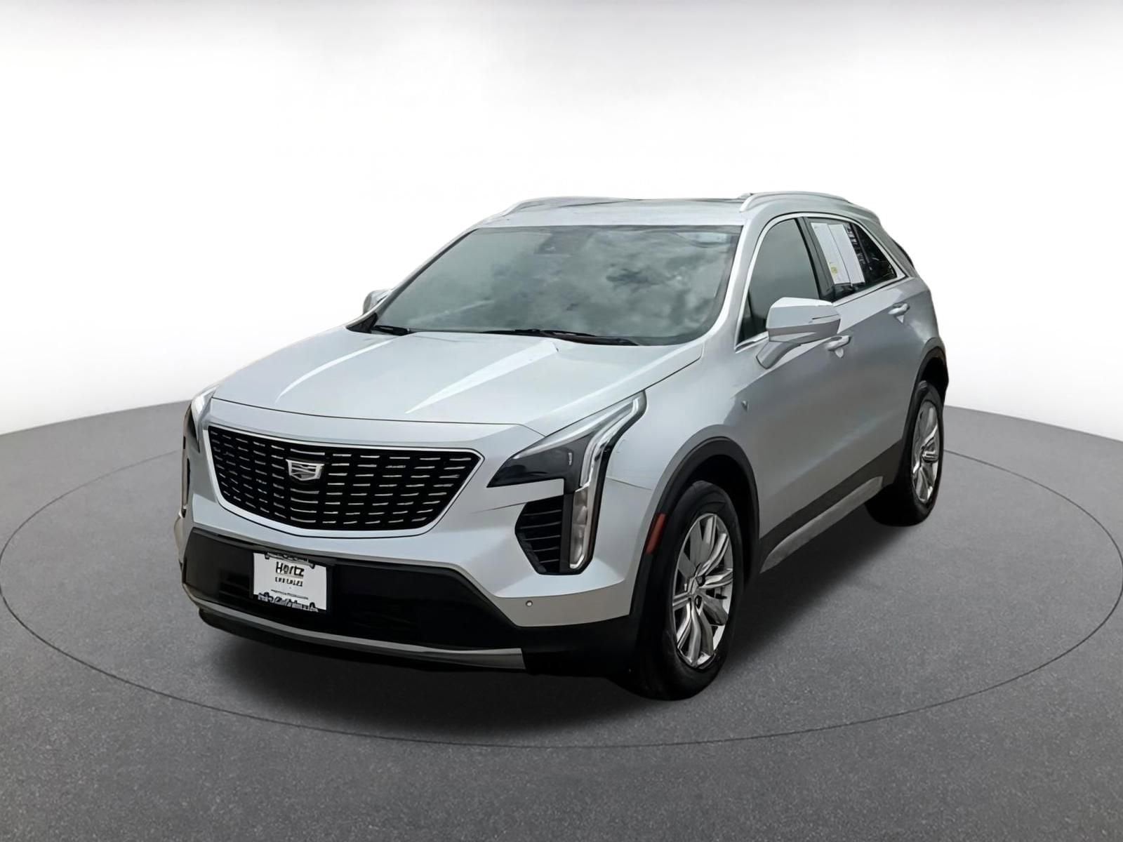 Thumbnail: 2022 Cadillac XT4 - 9