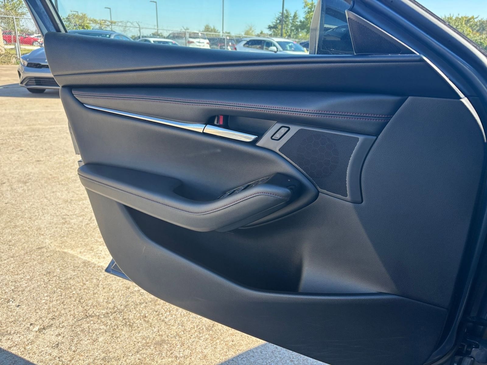 Thumbnail: 2025 Mazda Mazda3 - 20