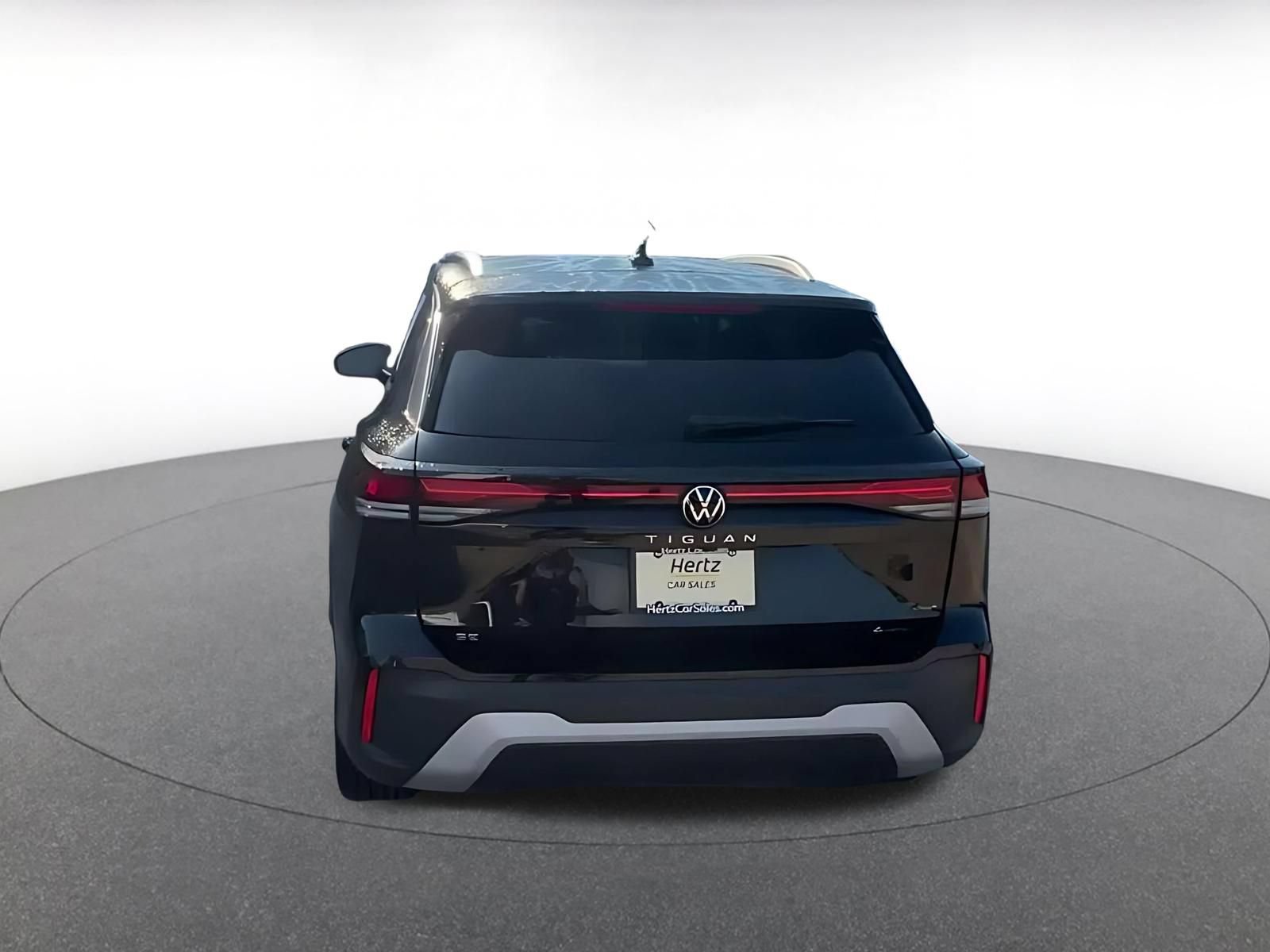 Thumbnail: 2026 Volkswagen Tiguan - 12
