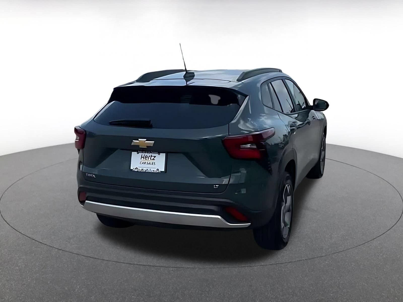 Thumbnail: 2025 Chevrolet Trax - 14
