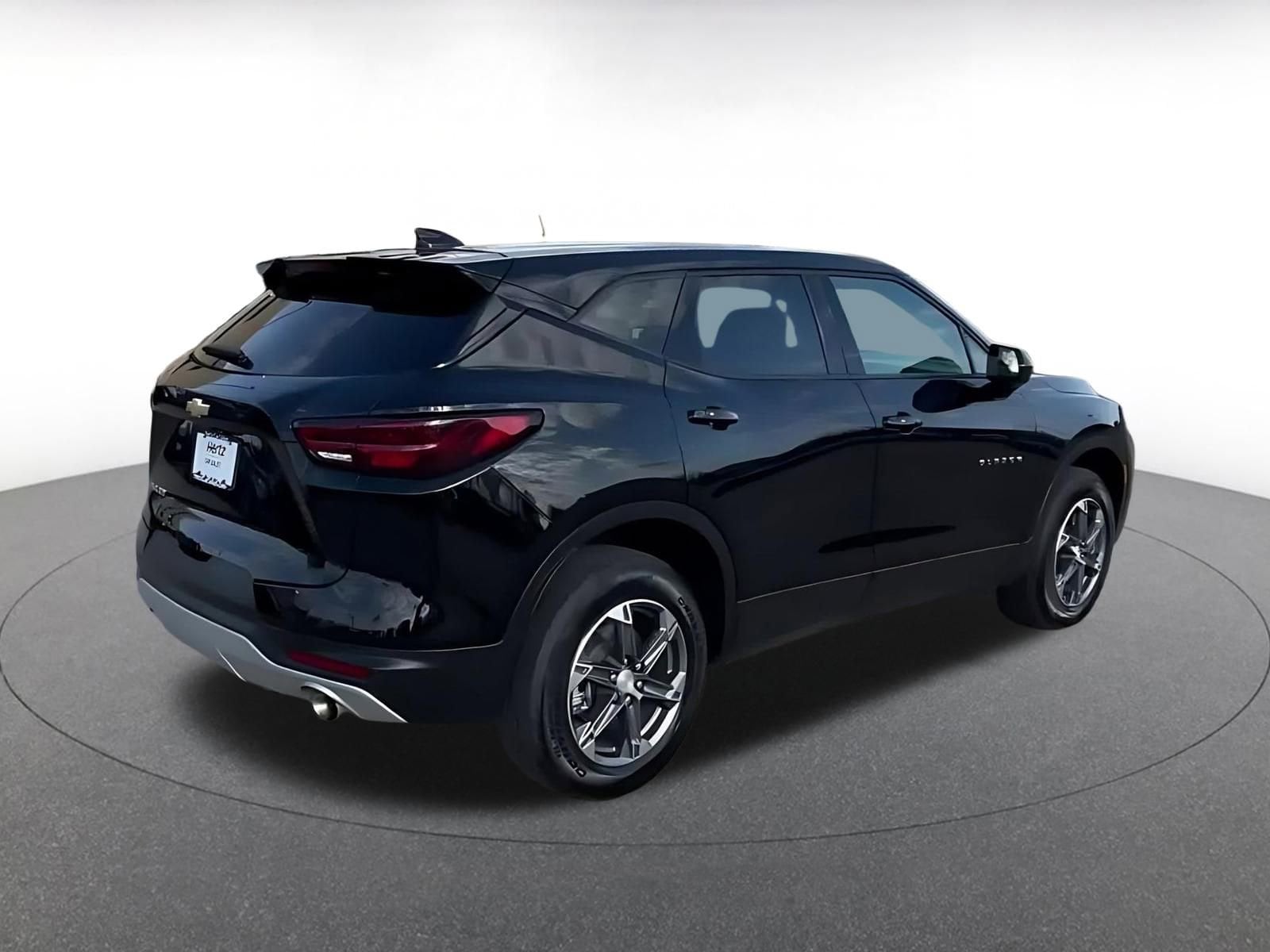 Thumbnail: 2025 Chevrolet Blazer - 15