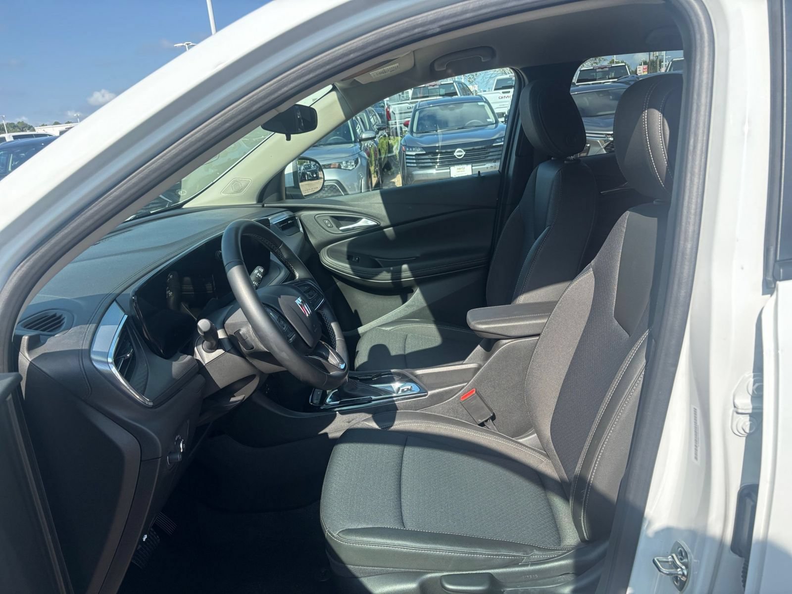 Thumbnail: 2026 Buick Encore GX - 25