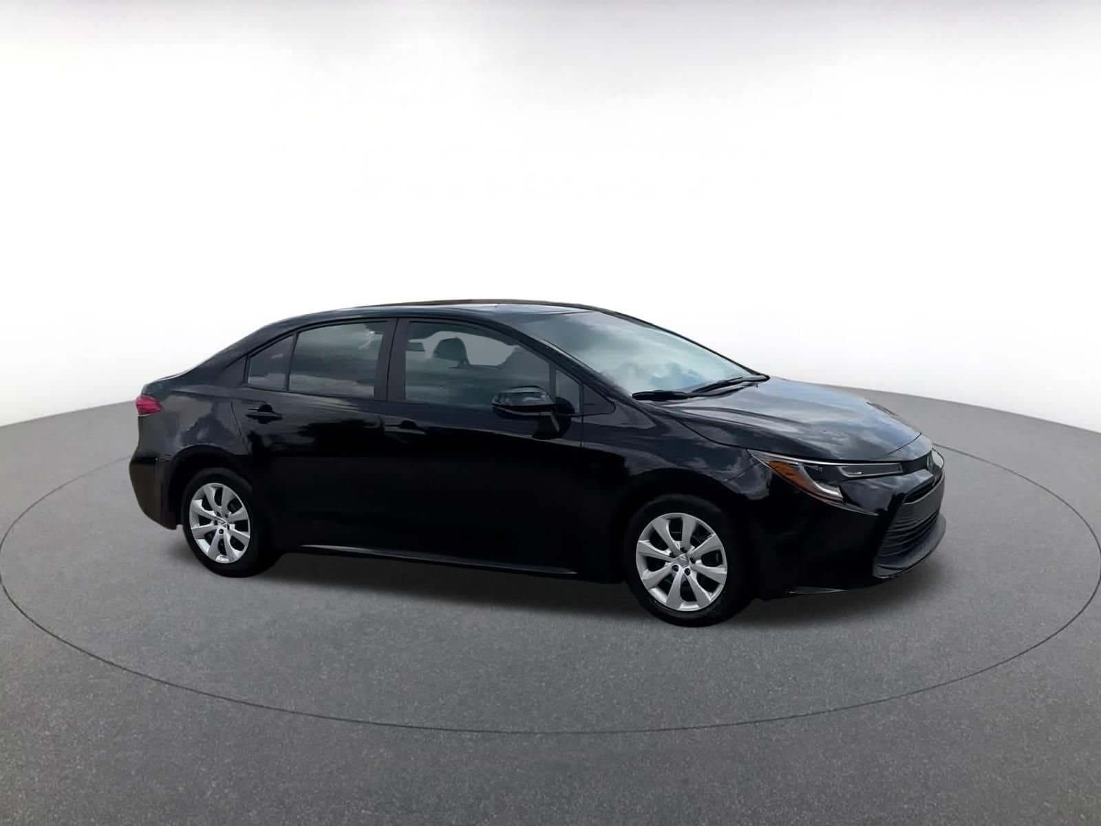 Thumbnail: 2024 Toyota Corolla - 2