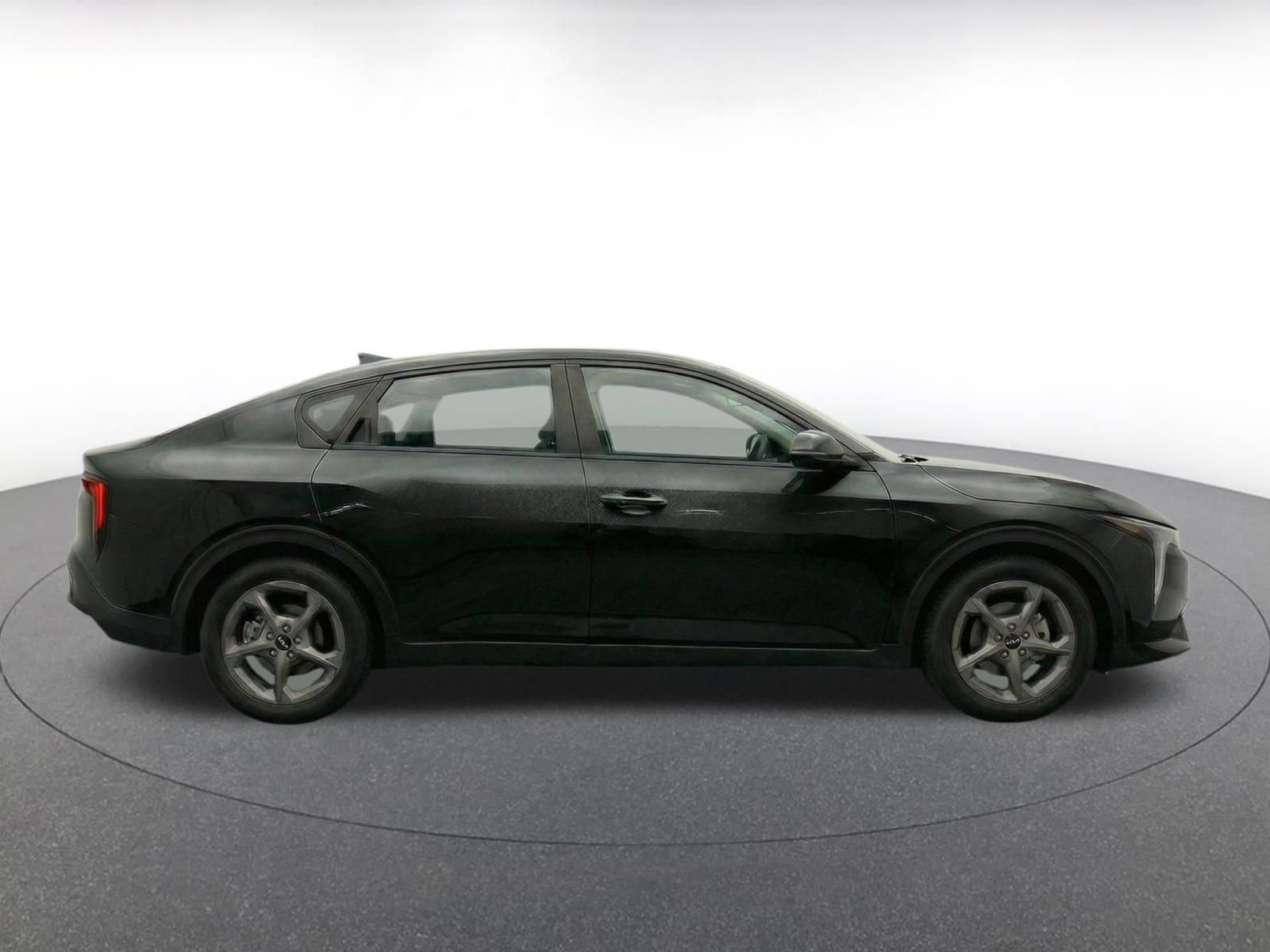 Thumbnail: 2025 Kia K4 - 10