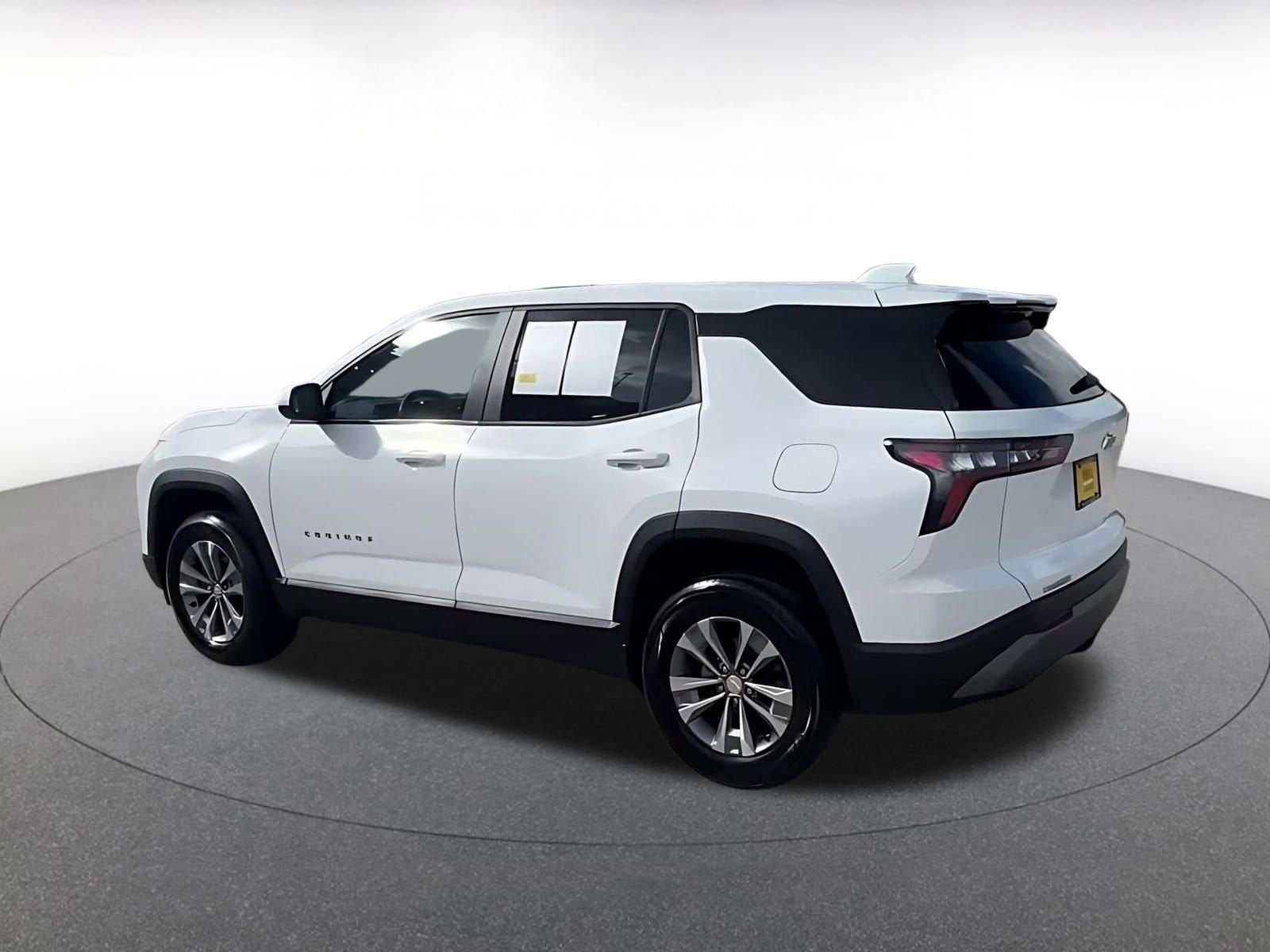 Thumbnail: 2025 Chevrolet Equinox - 10