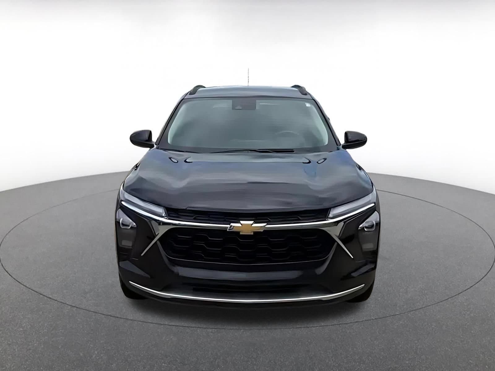 Thumbnail: 2025 Chevrolet Trax - 4