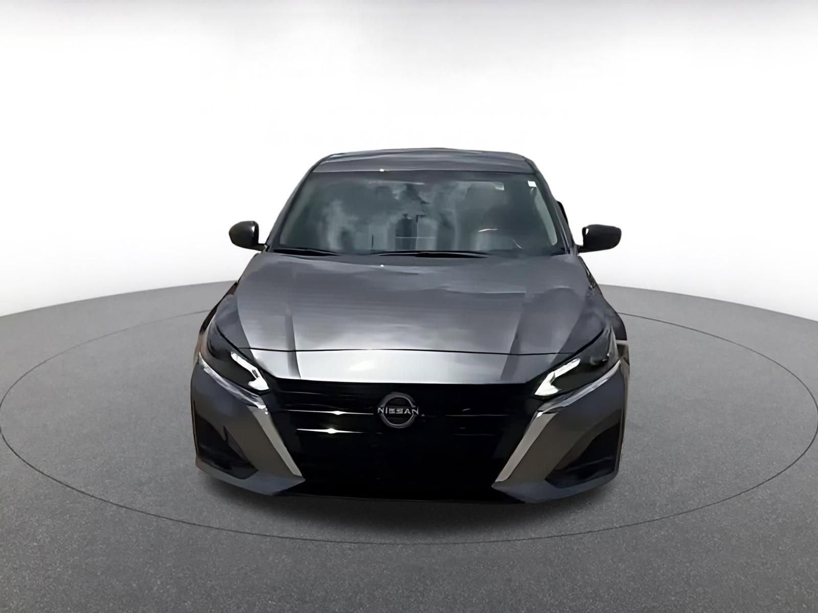 Thumbnail: 2025 Nissan Altima - 4