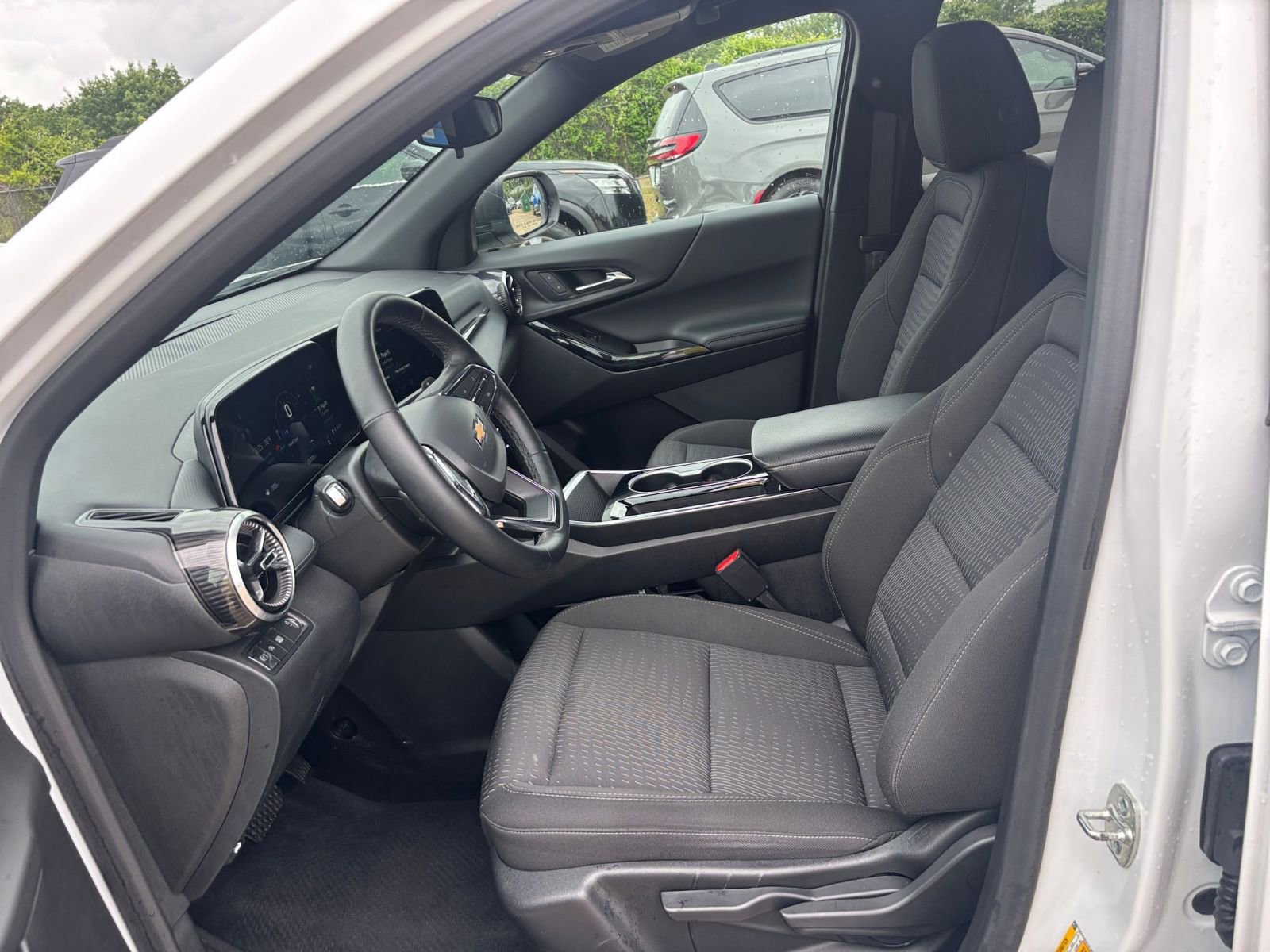 Thumbnail: 2025 Chevrolet Equinox - 28