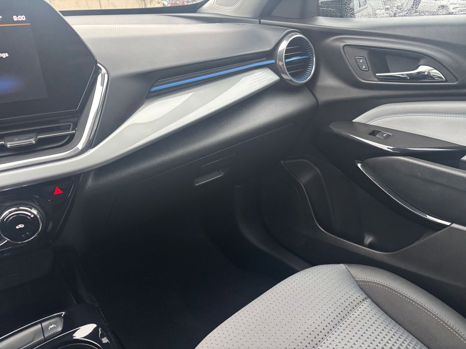 Thumbnail: 2025 Chevrolet Trax - 33