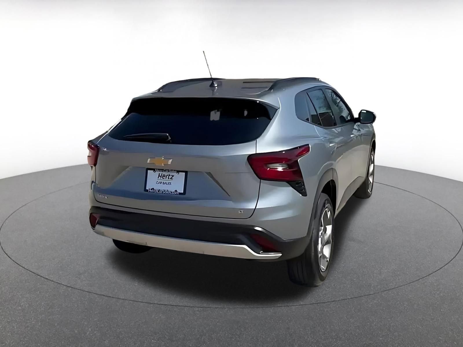 Thumbnail: 2025 Chevrolet Trax - 14