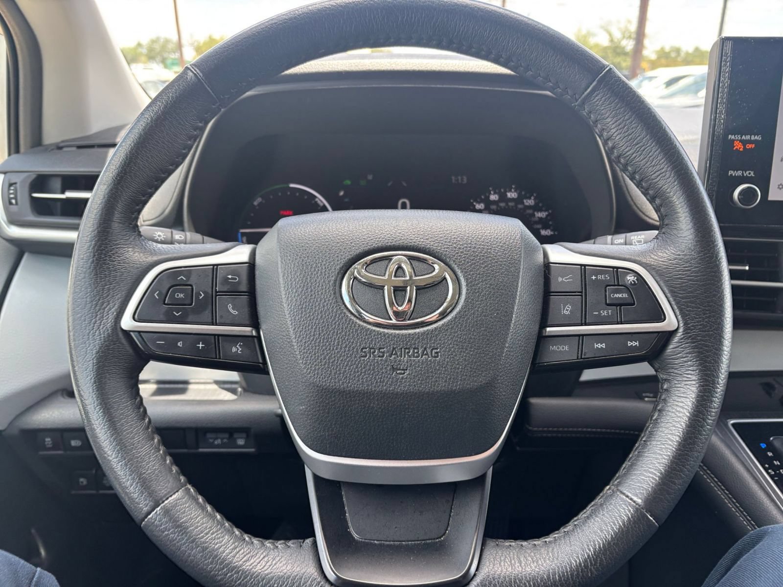Thumbnail: 2025 Toyota Sienna - 29
