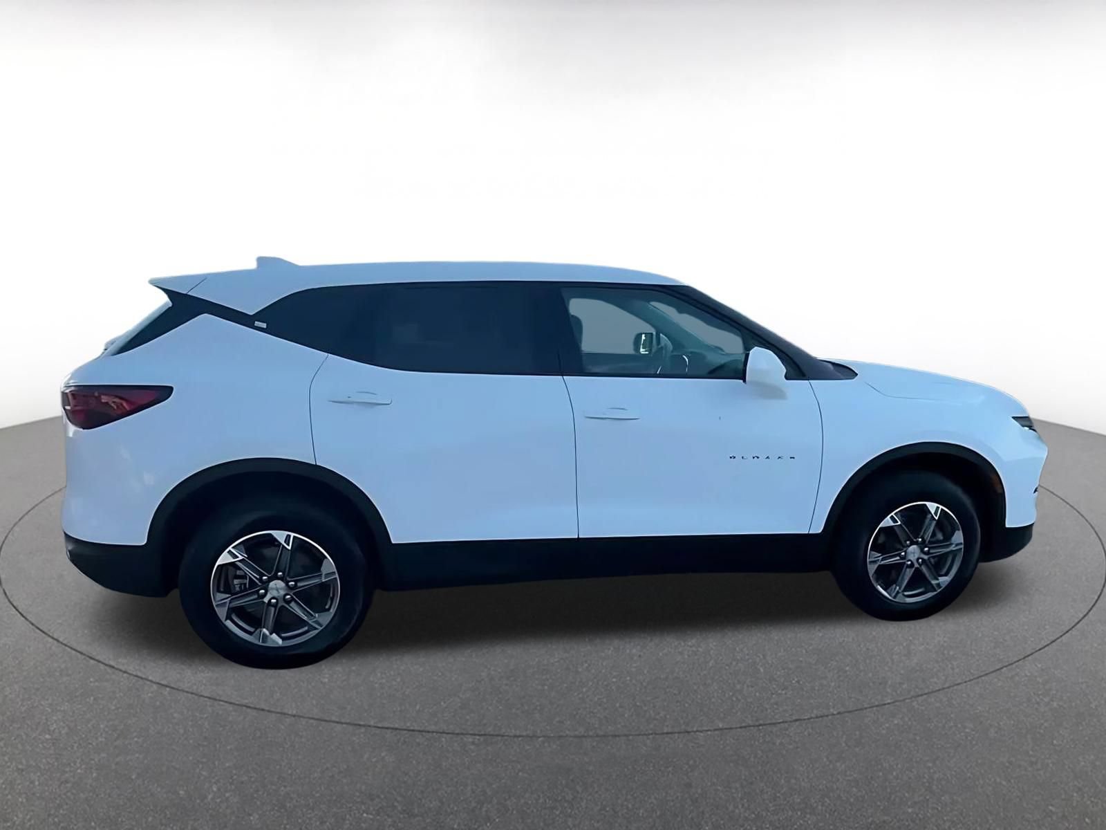 Thumbnail: 2026 Chevrolet Blazer - 15