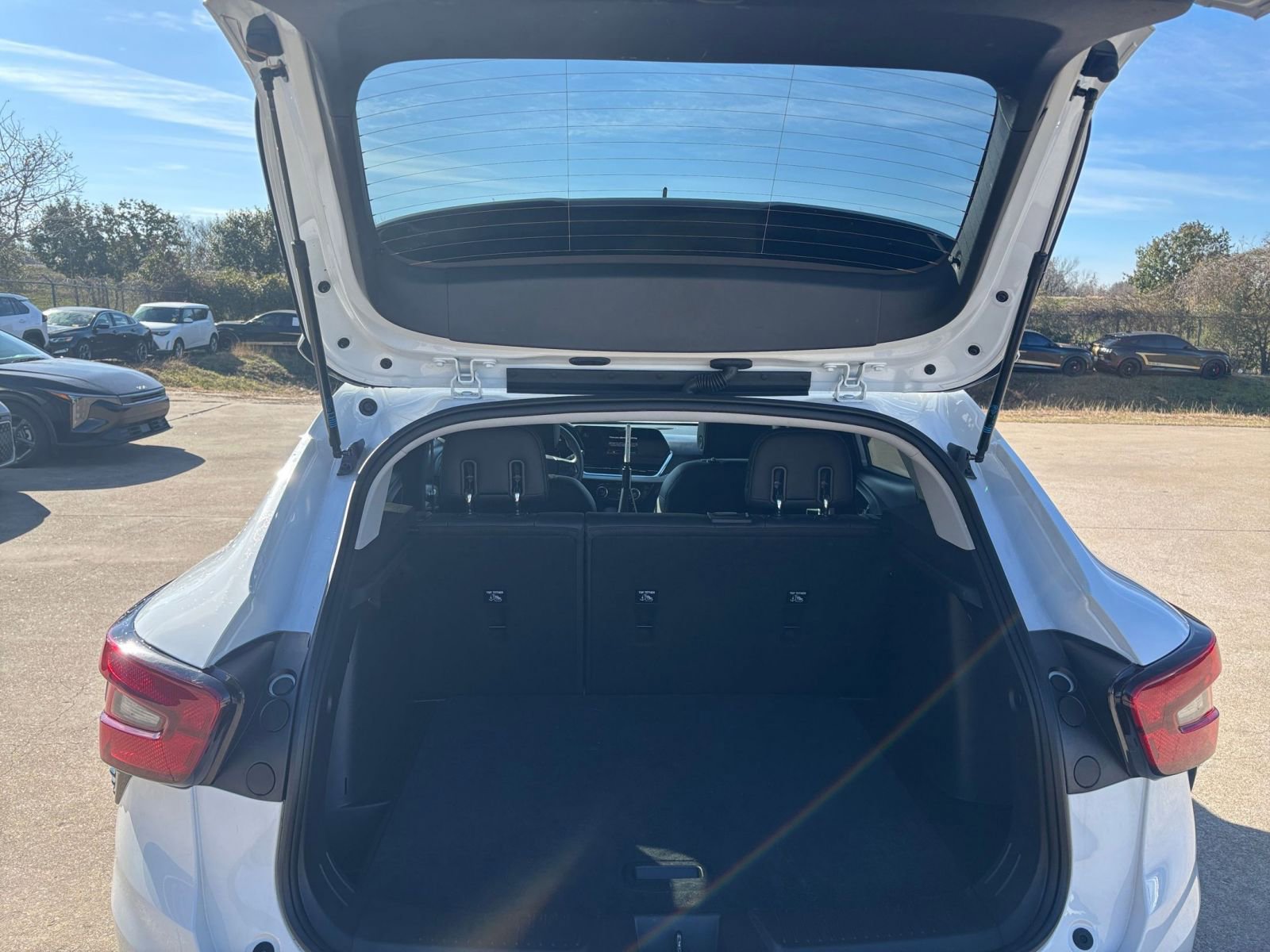 Thumbnail: 2025 Chevrolet Trax - 30