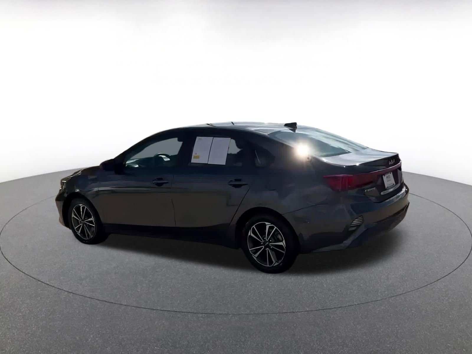 Thumbnail: 2024 Kia Forte - 8