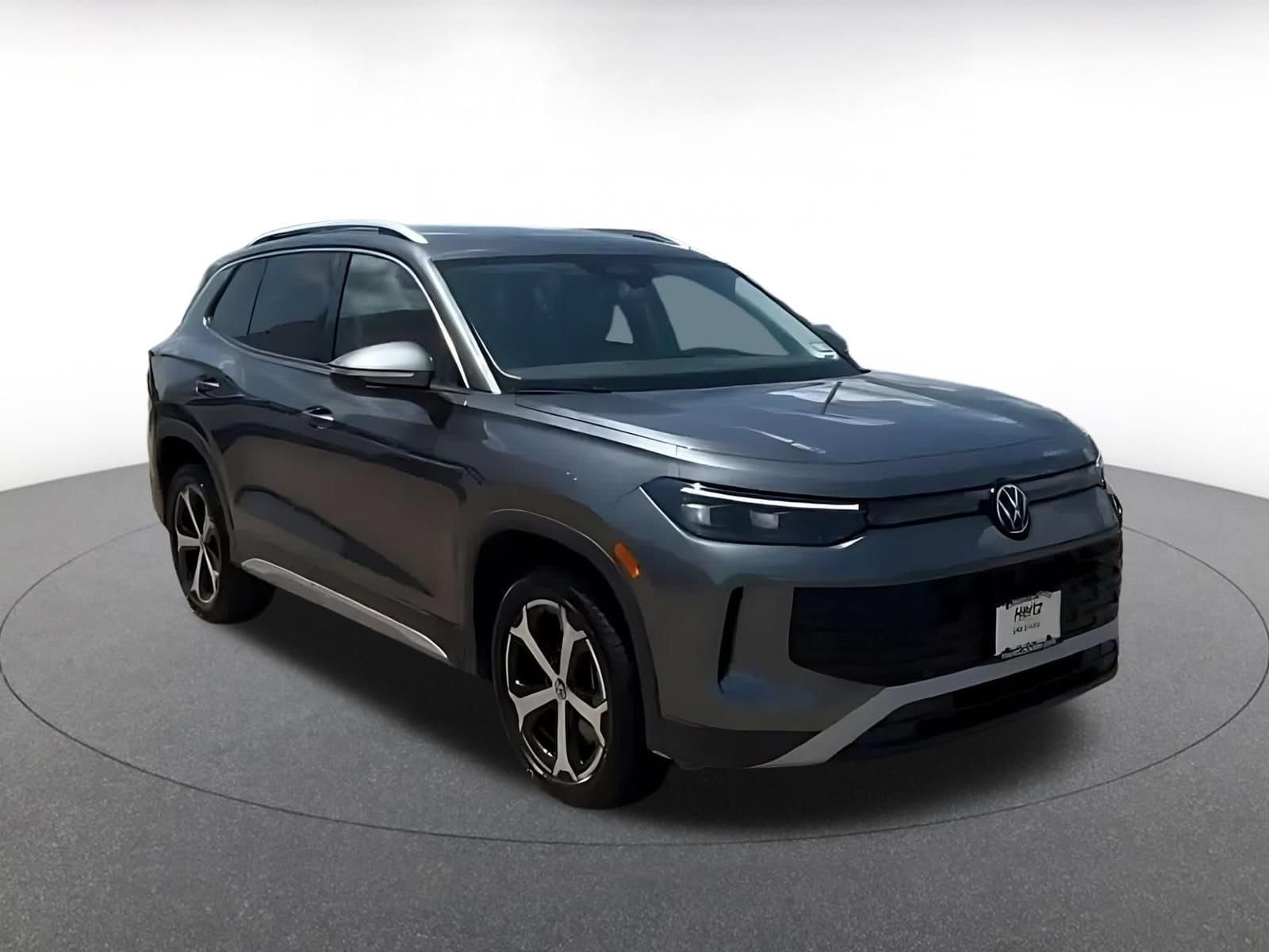Thumbnail: 2026 Volkswagen Tiguan - 3